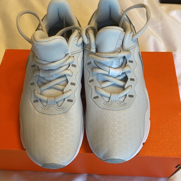 Nike Legend Essential 2 women’s training sneakers - Picture 3 of 8